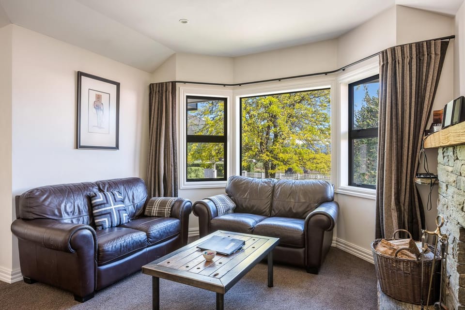 Garden, Living room, Seating area, Garden view, Lake view