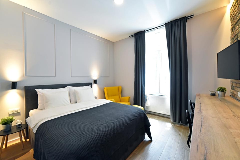 Bed, Photo of the whole room