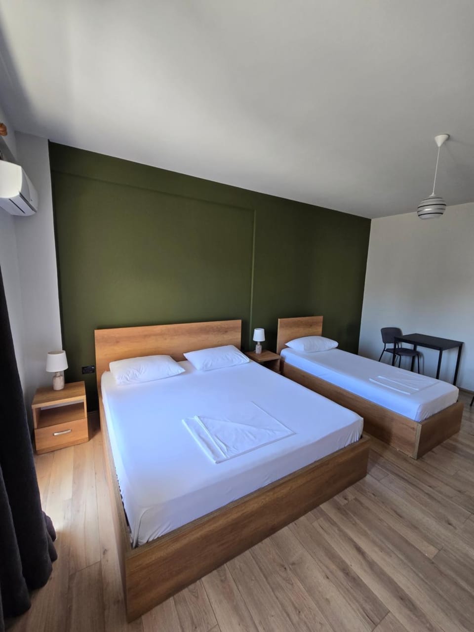 Hill's Residence Hotel in Sarandë