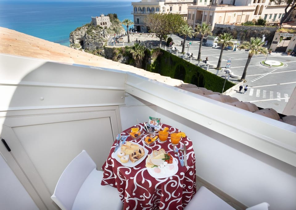 Balcony/Terrace, Breakfast