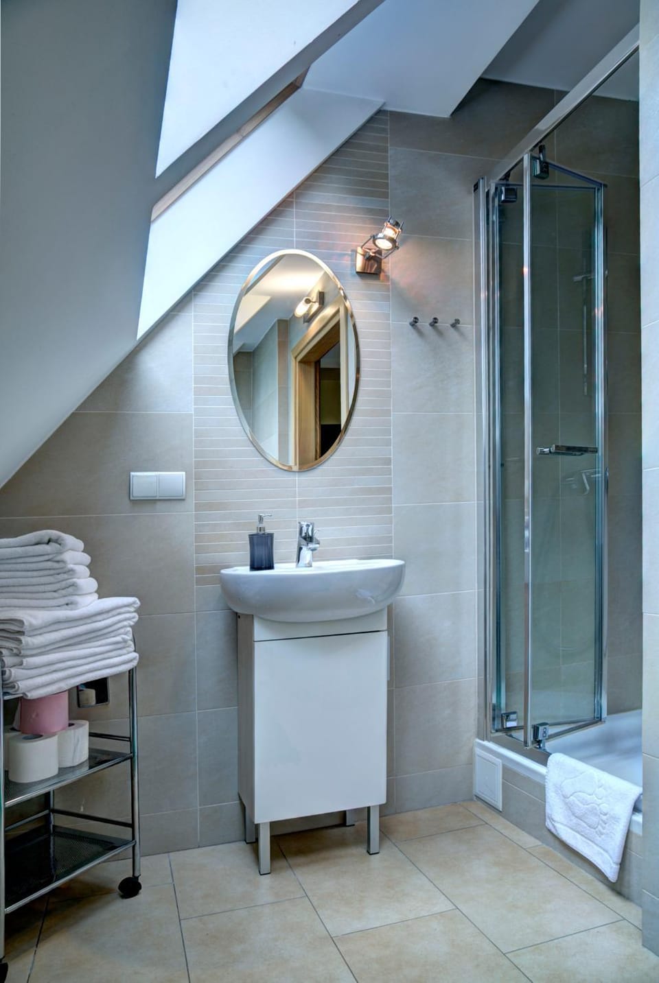 Shower, Toilet, Day, Summer, Bathroom, On site