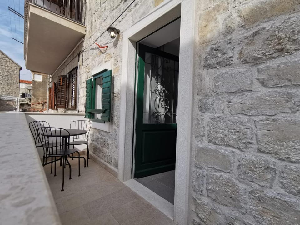 Facade/entrance, Day, View (from property/room), Balcony/Terrace