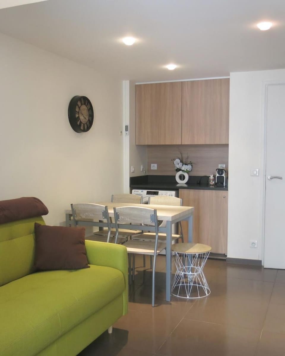 Mini Loft Daval Apartment in Paris