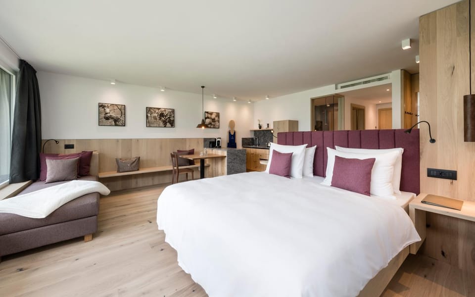 Kitchen or kitchenette, Bedroom