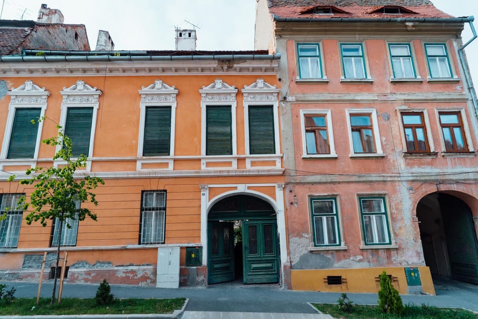 Property building, Street view