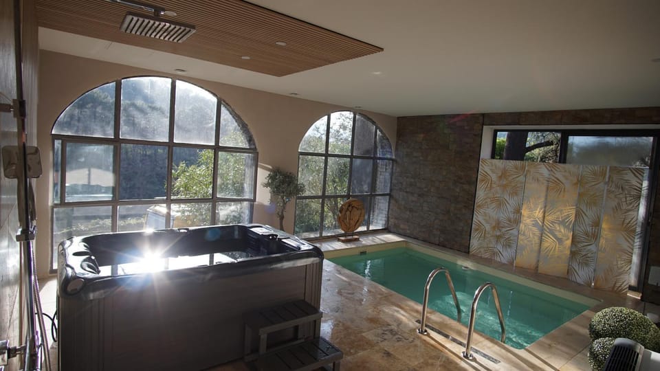 Hot Tub, Spa and wellness centre/facilities