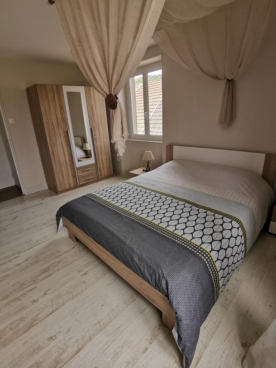 Bed, Bedroom