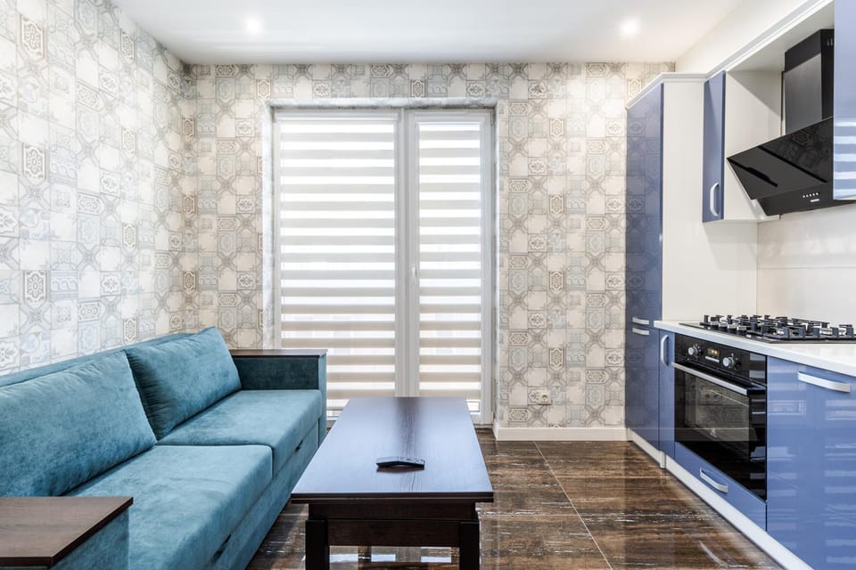 Kitchen or kitchenette, Living room, Seating area, Dining area