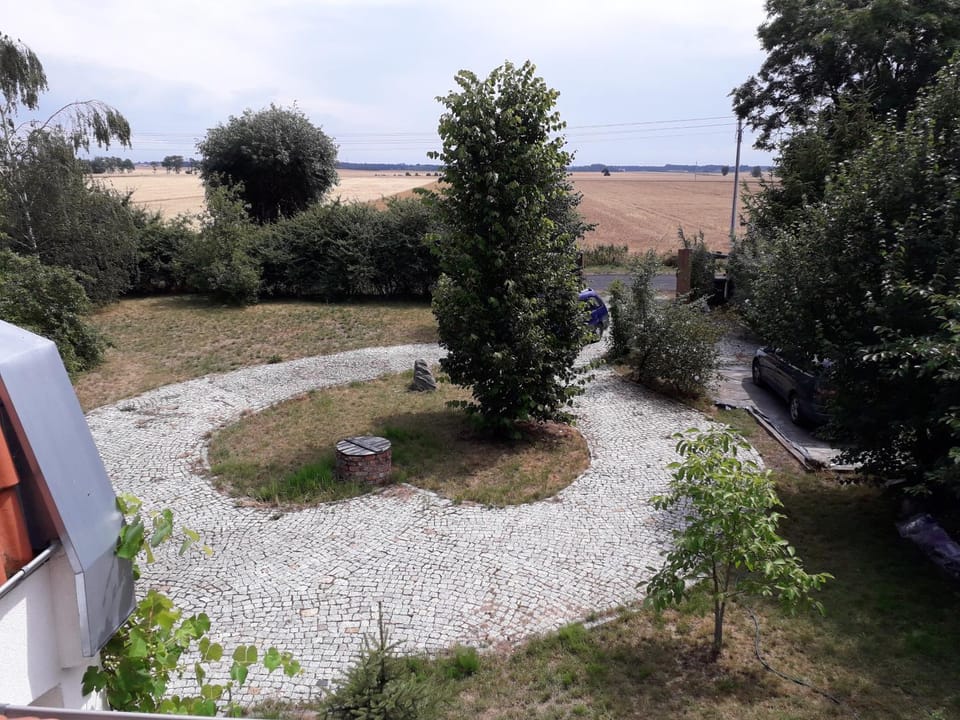 Dworek Cicha Noc Apartment in Greater Poland Voivodeship