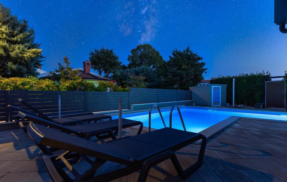 Night, Swimming pool