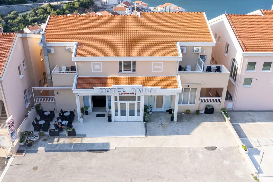 Property building, Day, Bird's eye view, View (from property/room)