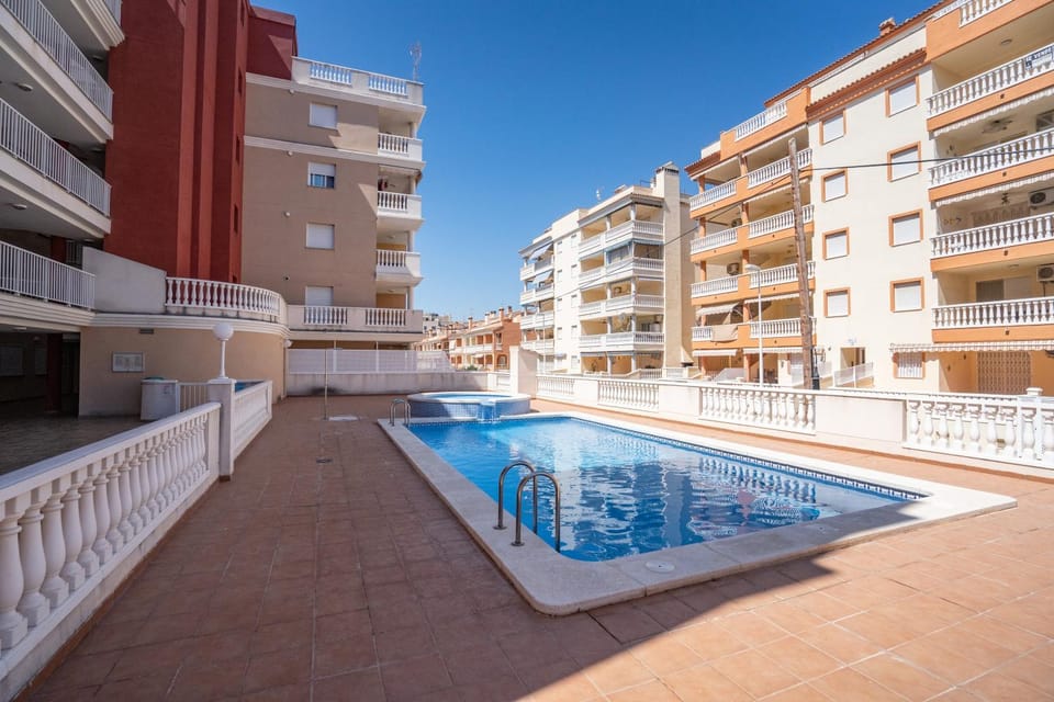 Property building, Swimming pool, Swimming pool