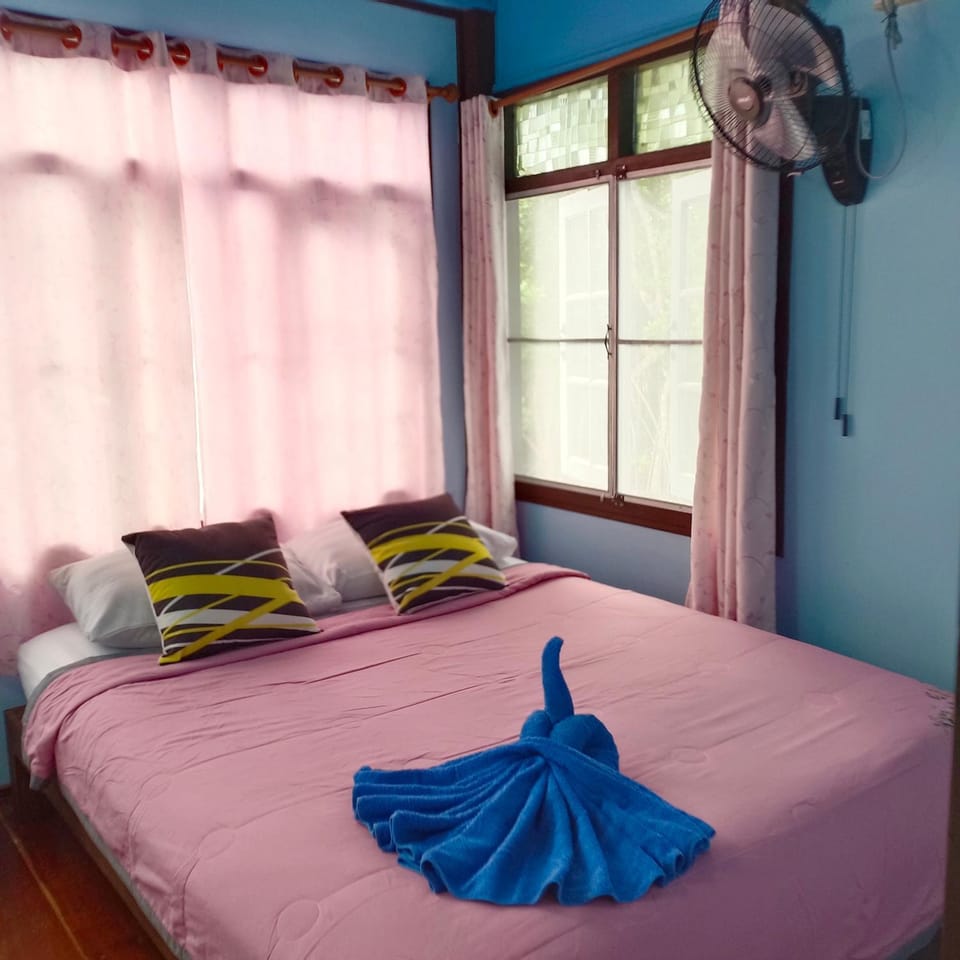 TA YAI HOMESTAY (ตา ยาย โฮมสเตย์) Vacation rental in Trat Changwat