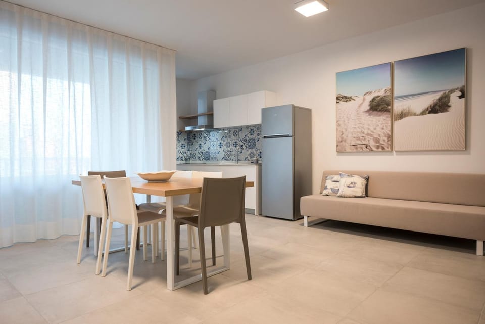Kitchen or kitchenette, Living room, Dining area