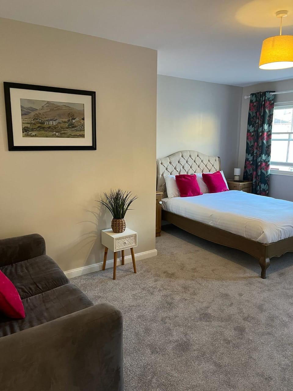 The Downshire Arms Apartments Hilltown Apartment in Northern Ireland