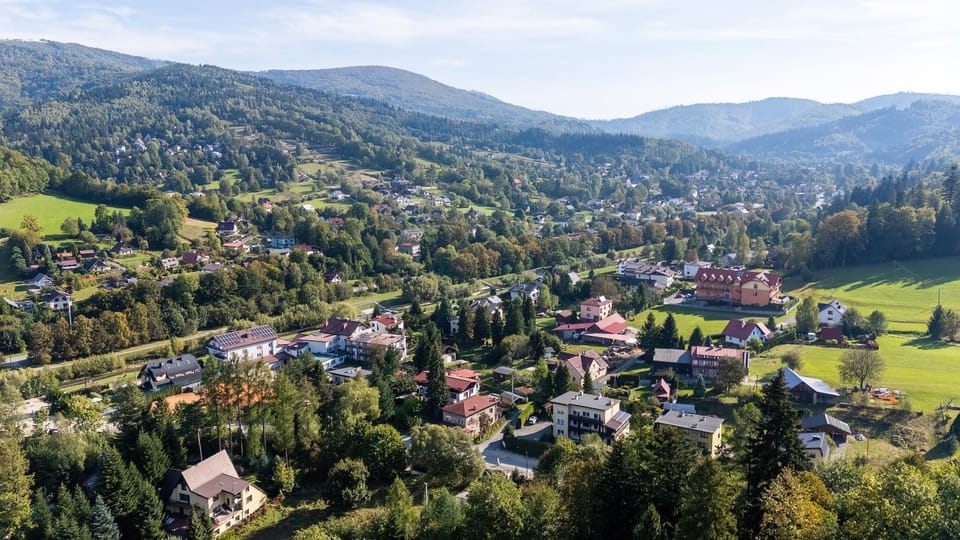 Neighbourhood, Natural landscape, Bird's eye view, Mountain view