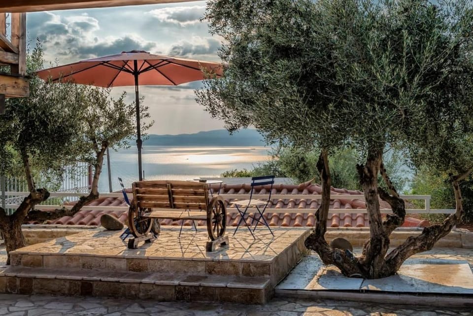 Villa Needa's - Eros Loft with Infinity Pool Apartment in Messenia