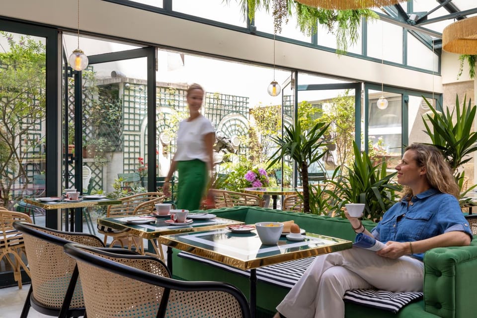 Property building, Breakfast