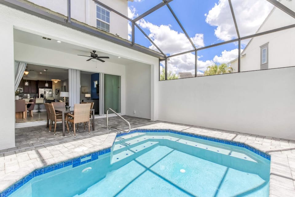 Property building, Patio, Swimming pool