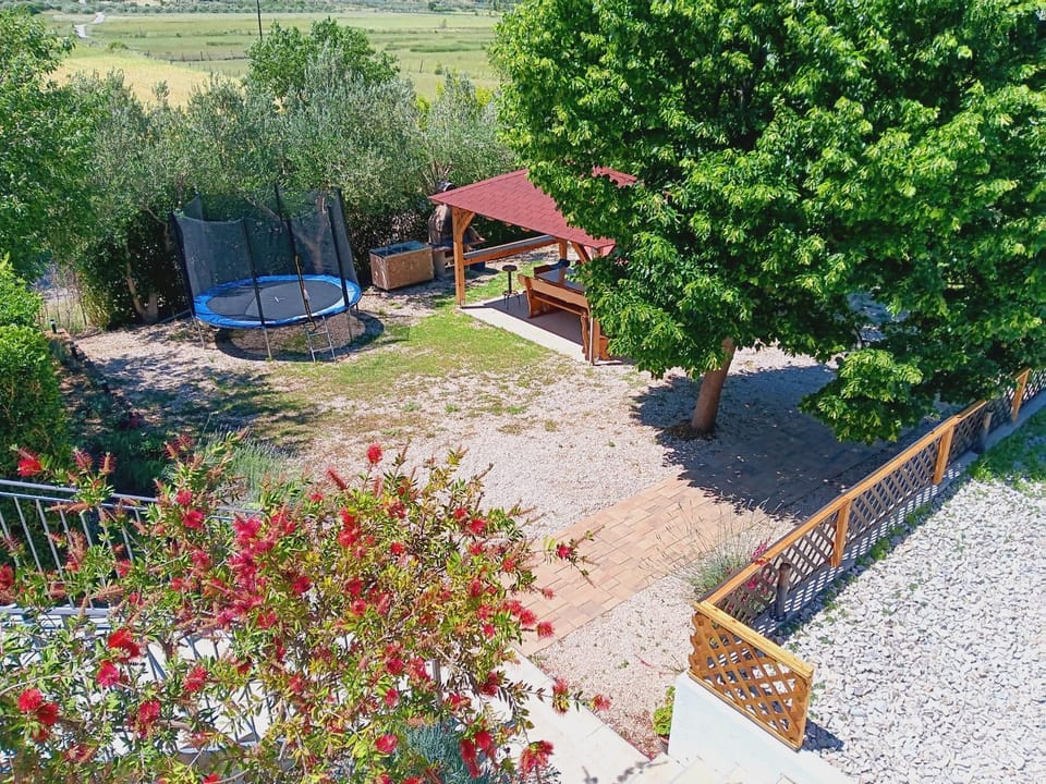 Kuća za odmor Lucija Apartment in Šibenik-Knin County, Croatia