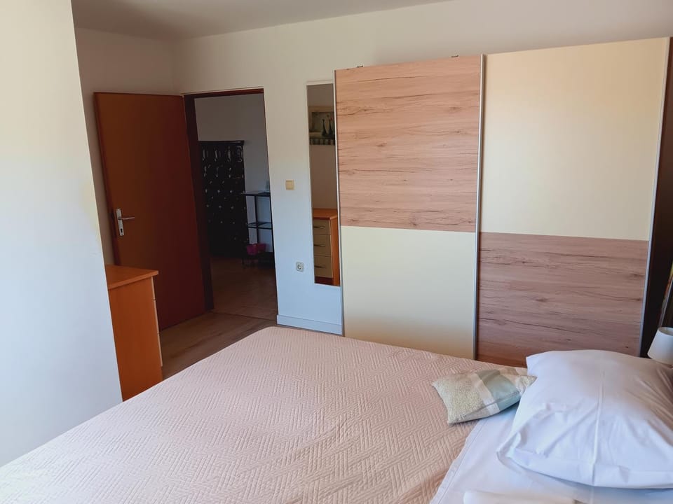 Kuća za odmor Lucija Apartment in Šibenik-Knin County, Croatia