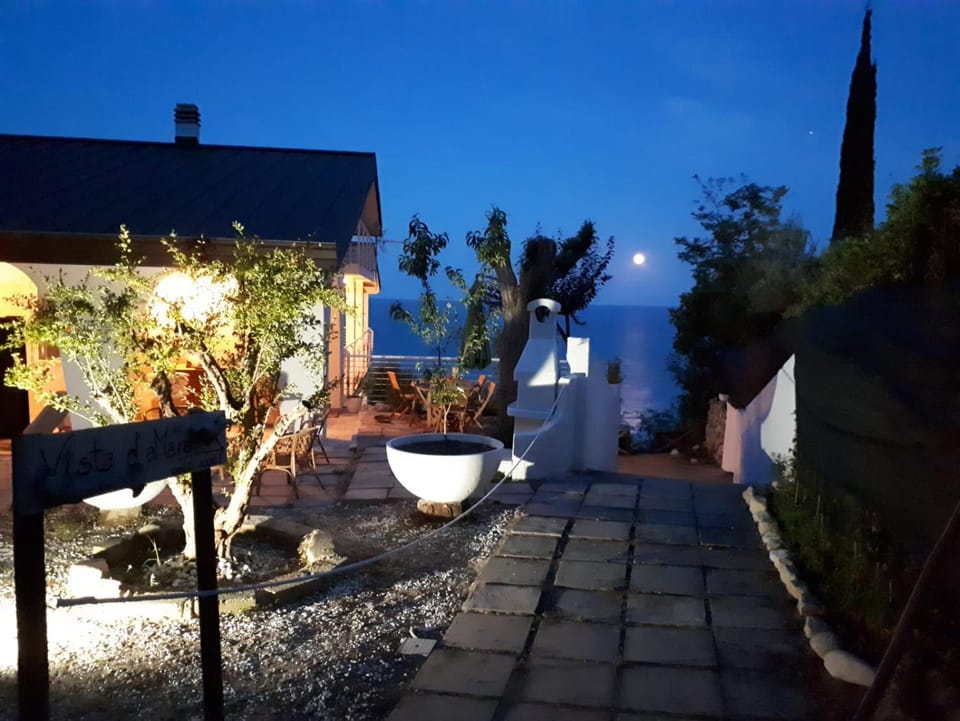 Garden, Sea view