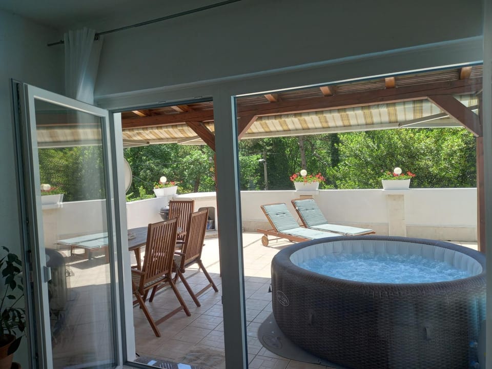 Vila Brig 108 - private swimming pool and jacuzzi Apartment in Rijeka