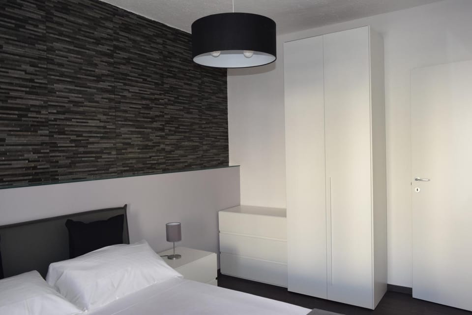 Bedroom, wardrobe