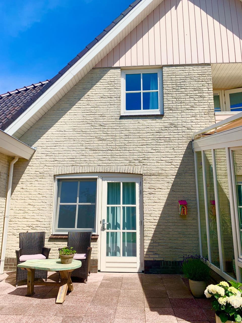 Patio, Facade/entrance