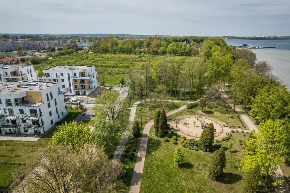 Property building, Nearby landmark, Bird's eye view