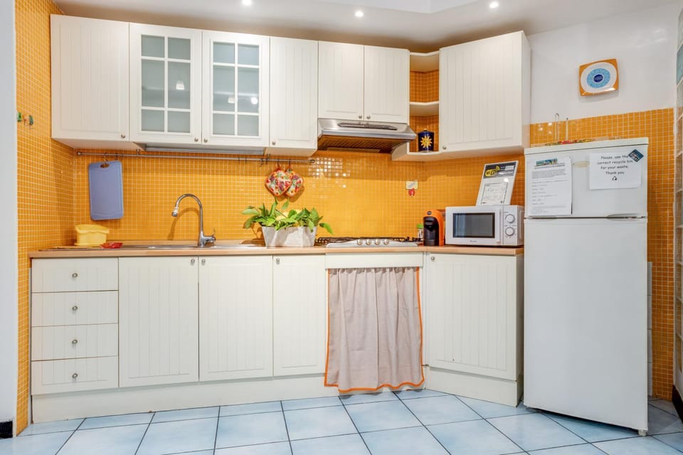 Kitchen or kitchenette, kitchen