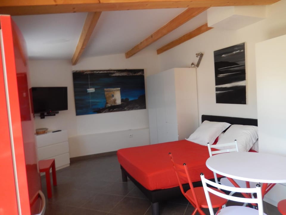 Nuit calme sur domaine Apartment in Corsica