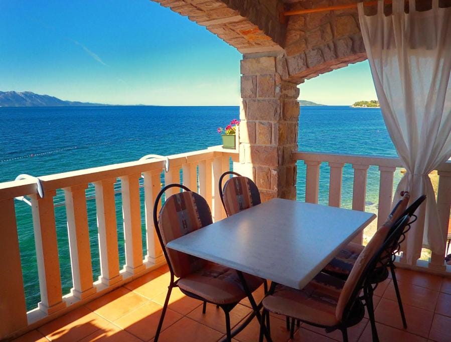 Apartments Martina Brist Bed and Breakfast in Dubrovnik-Neretva County