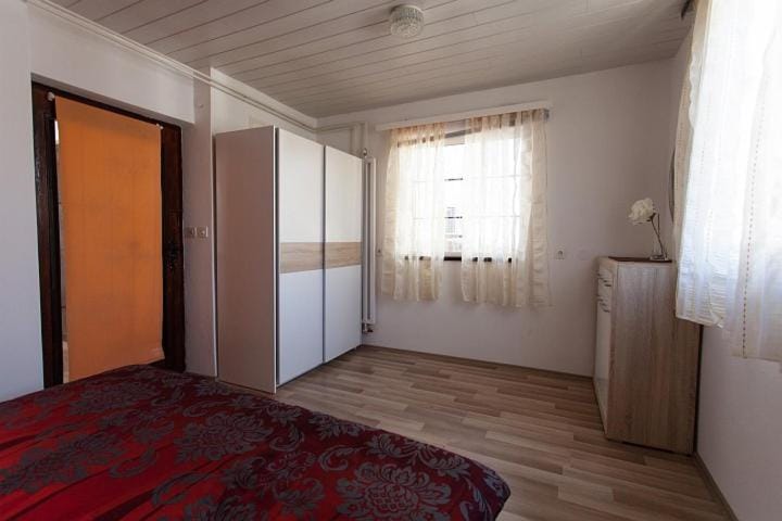 Bed, Bedroom, wardrobe