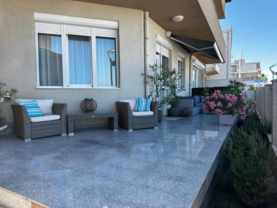 Day, Garden, View (from property/room), Balcony/Terrace, Seating area, Garden view