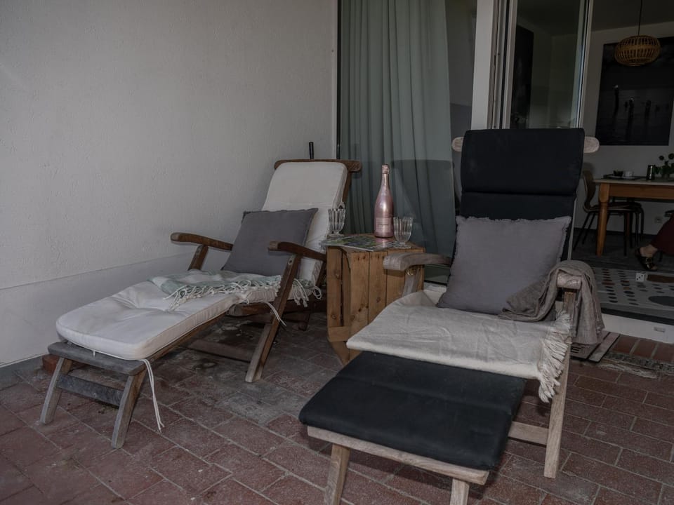 Balcony/Terrace, sunbed