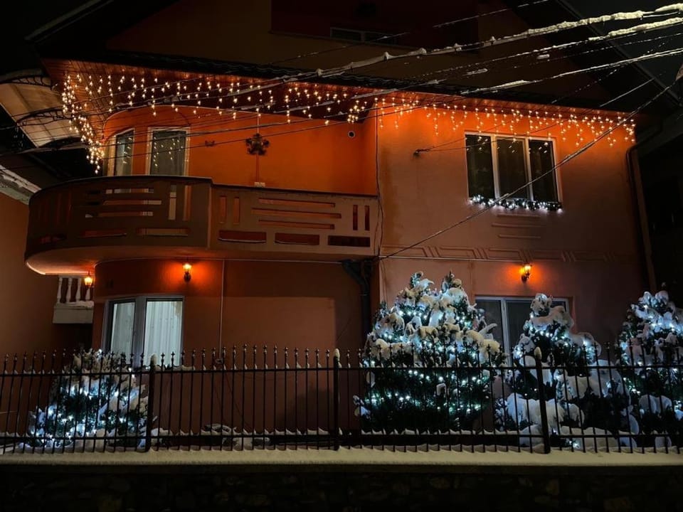Camere de inchiriat ROMAN Bed and Breakfast in Romania
