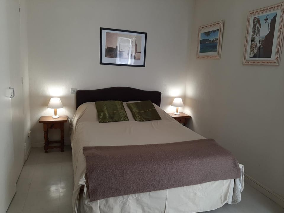 Studio Masol avec balcon Apartment in Alt Empordà