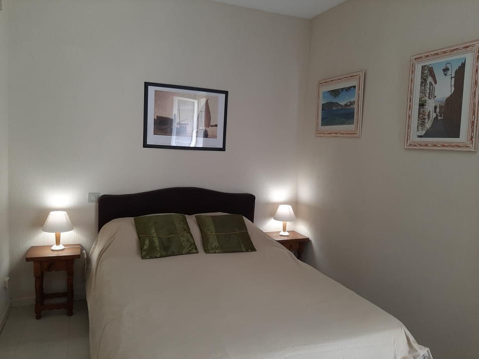 Studio Masol avec balcon Apartment in Alt Empordà