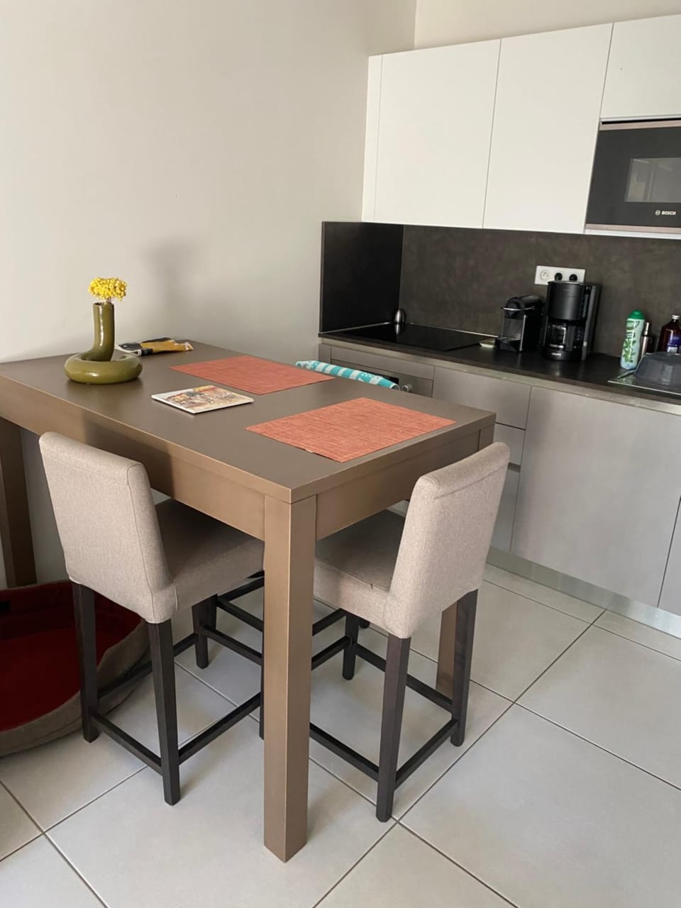 Spacieux appartement avec jardin dans résidence de grand standing avec piscine Apartment in Sanary-sur-Mer