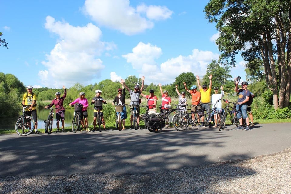 Natural landscape, Cycling, group of guests