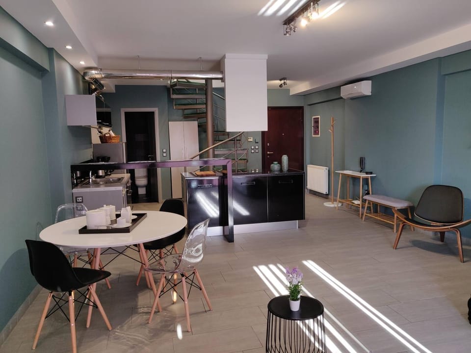 Living room, Seating area, Dining area