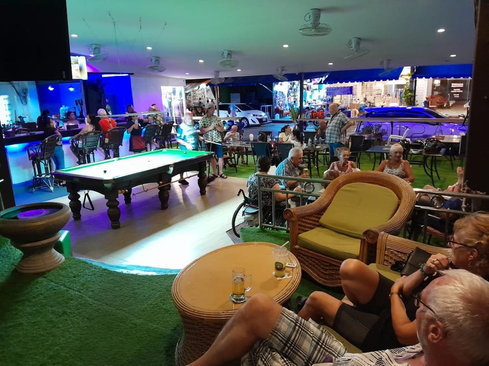 Property building, Lounge or bar