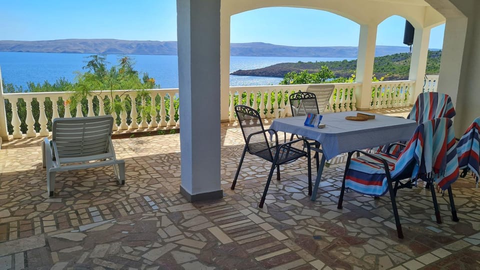 Beachfront apartments Rukavina Apartment in Lika-Senj County