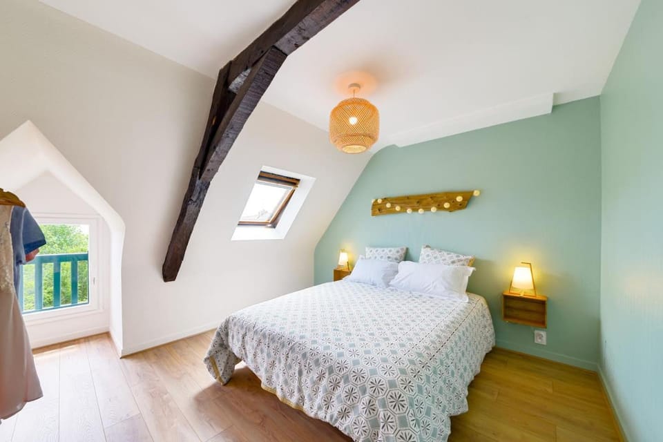 Bed, Photo of the whole room, Bedroom