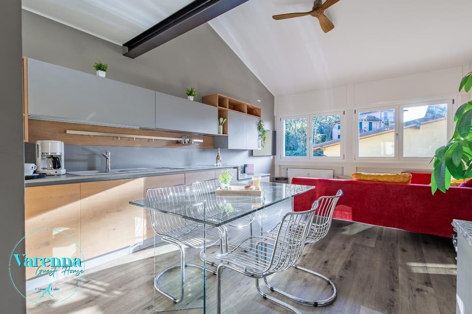 Coffee/tea facilities, Kitchen or kitchenette, Living room, Seating area, Dining area, Garden view, oven, stove, kitchen