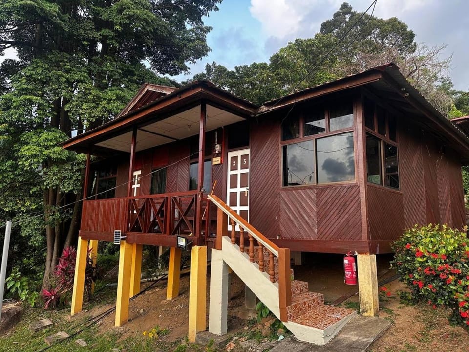 Johans Chalet & Restaurant Resort in Mersing