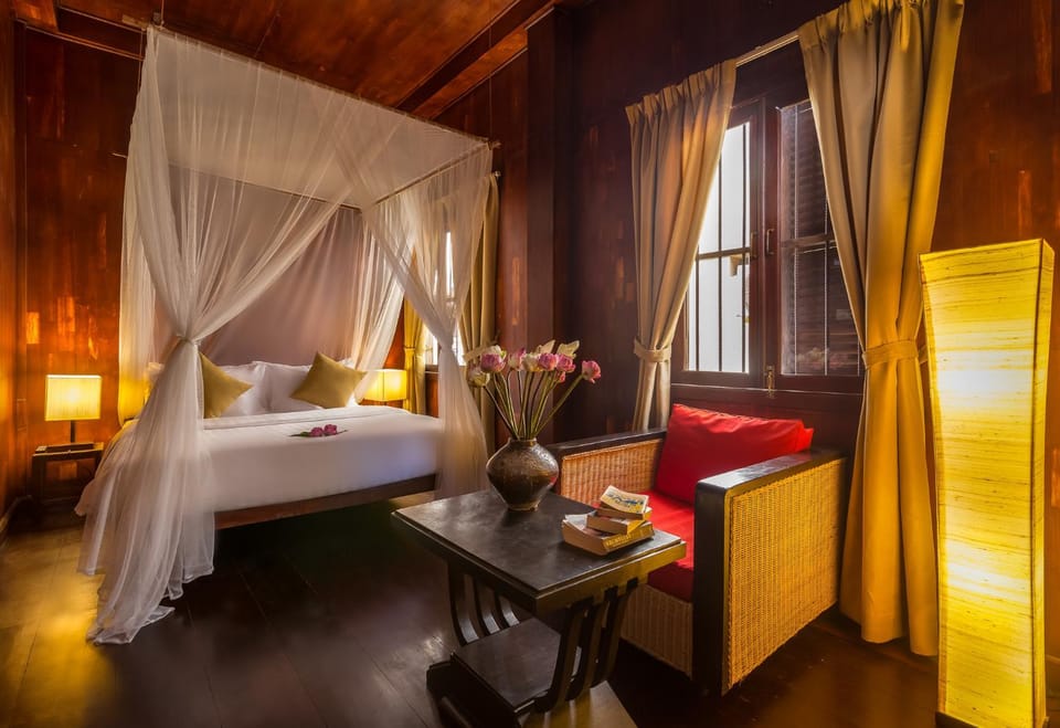 Bed, Photo of the whole room, Decorative detail, Bedroom