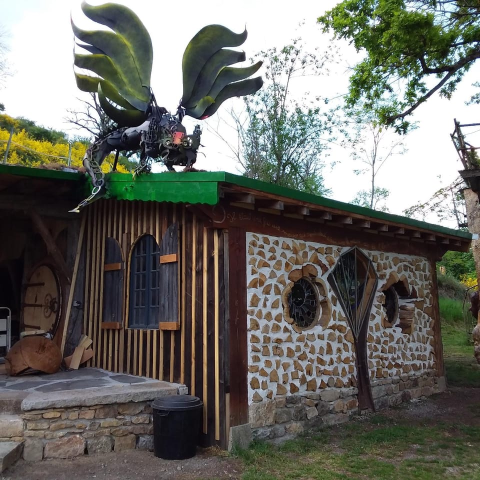 Village.insolite Country House in Bourgogne-Franche-Comté
