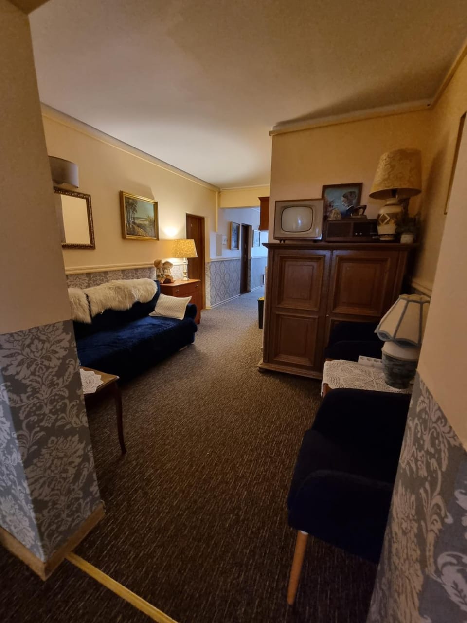 Lobby or reception, Seating area